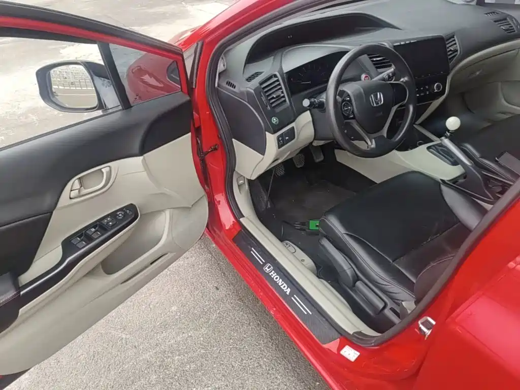 Photo 16 - Honda Civic