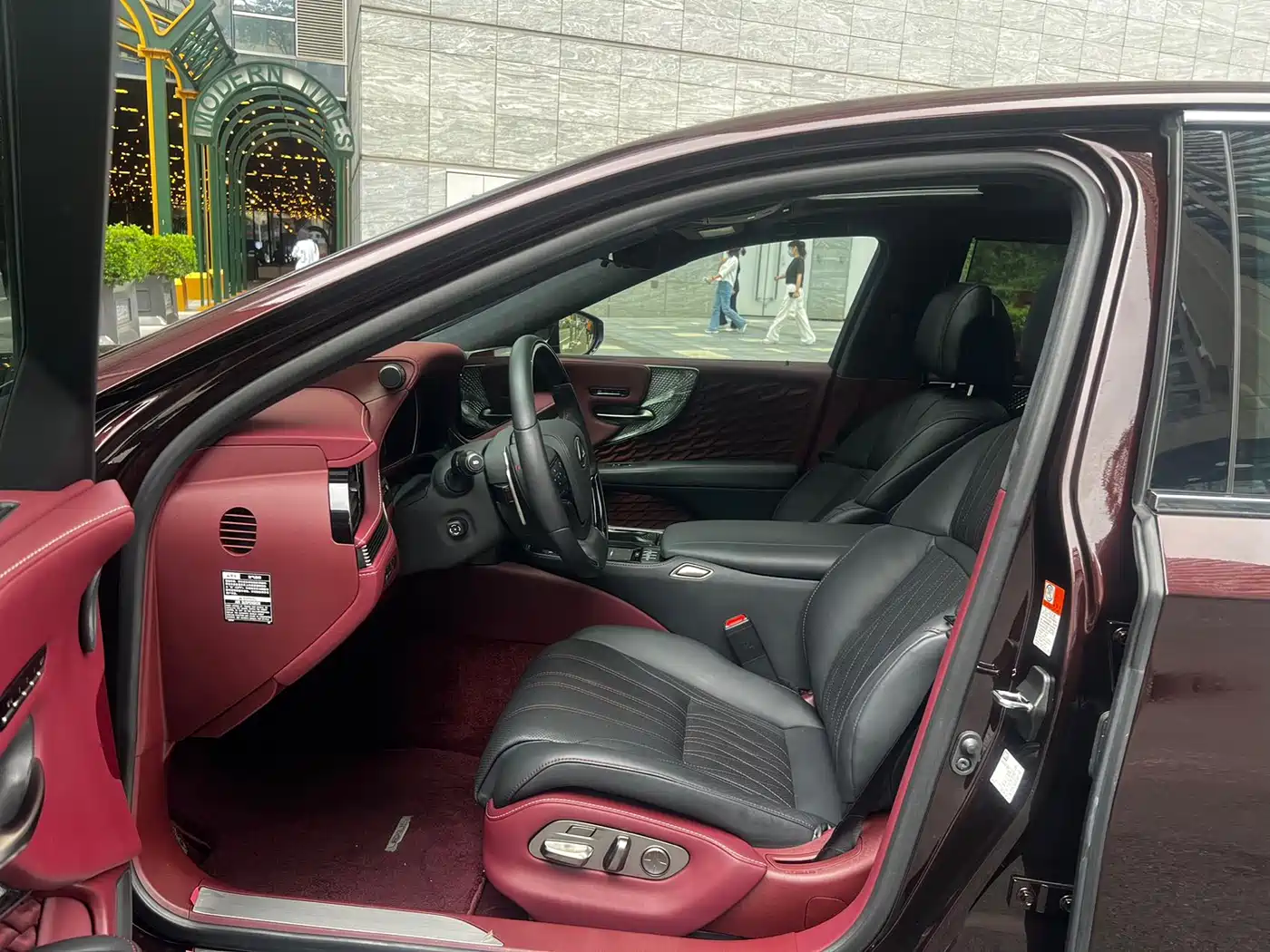 Lexus LS 2021 500h Executive Edition фото 7