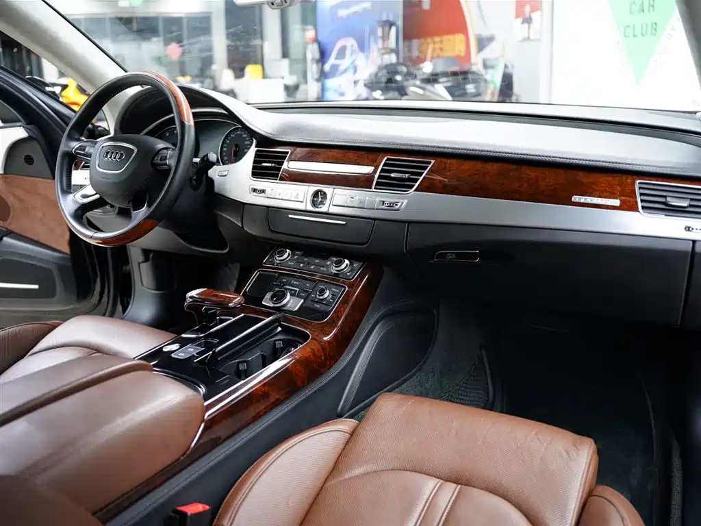 Audi A8 2013 A8L 6.3 FSI W12 quattro Flagship фото 49
