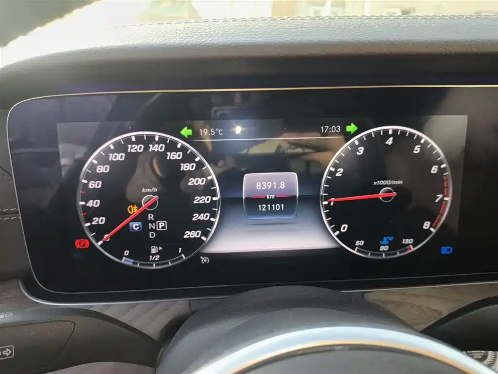 Mercedes-Benz E-Class 2019 E 300 L Luxury фото 8