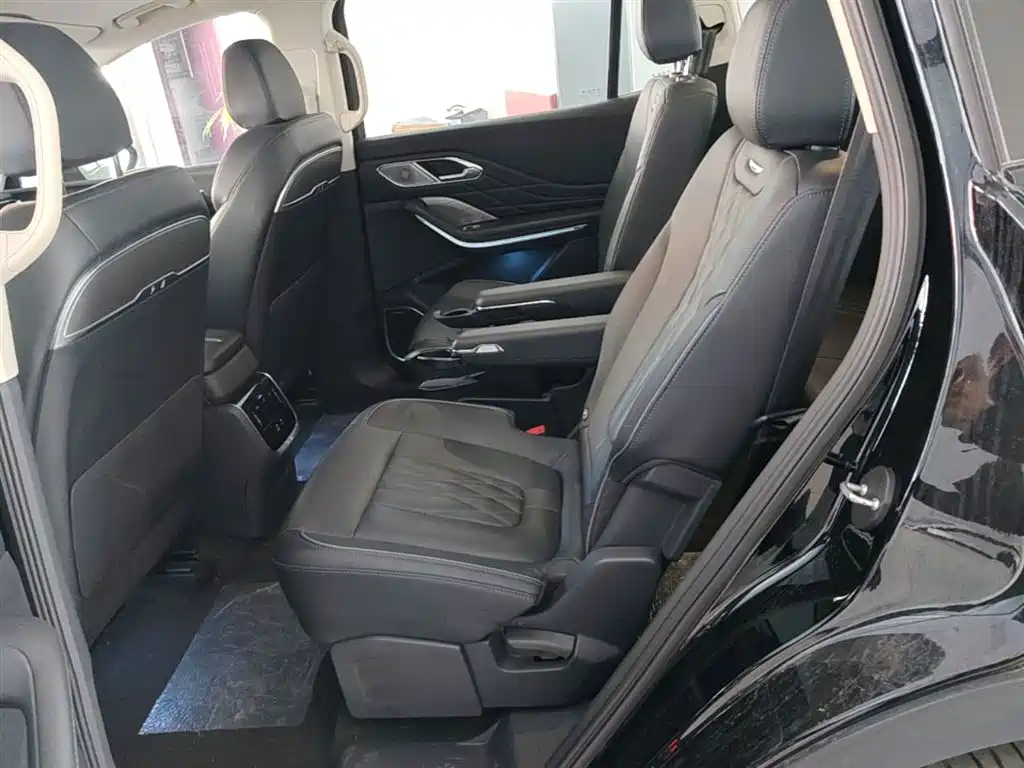 Hongqi HS7 PHEV 2024 2.0T PHEV 4WD Flagship Edition 6-seater фото 17