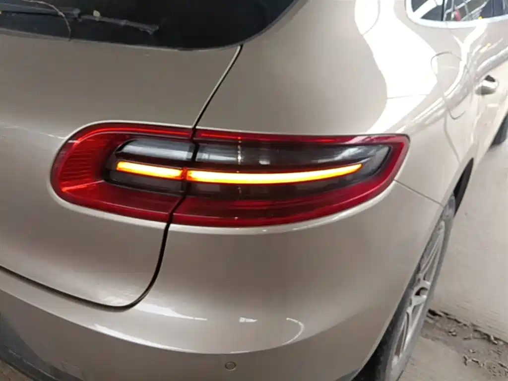 Porsche Macan 2017 Macan 2.0T фото 24