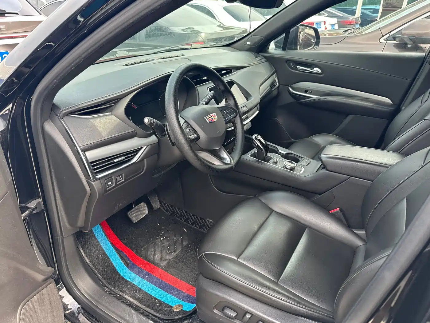 Cadillac XT4 2020 28T FWD Leading Trim фото 2