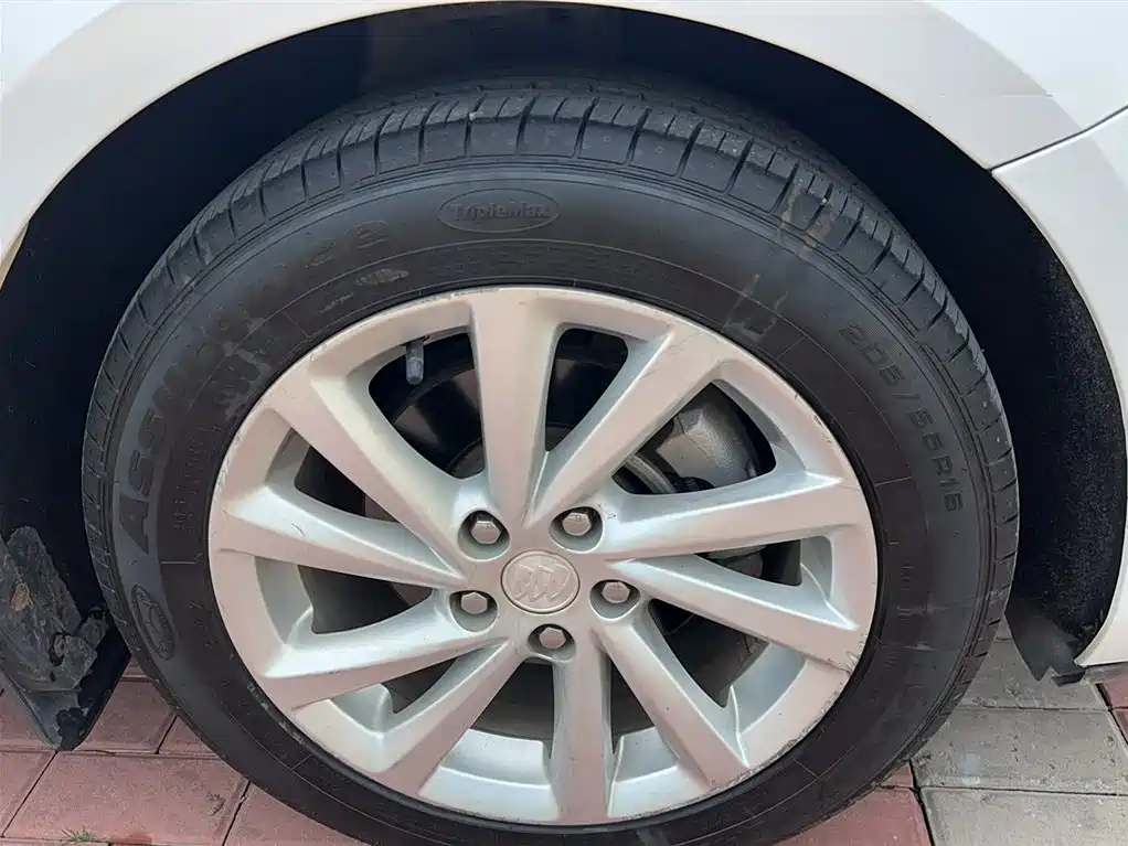 Buick Verano 2015 Sedan 15S Automatic Leading фото 23