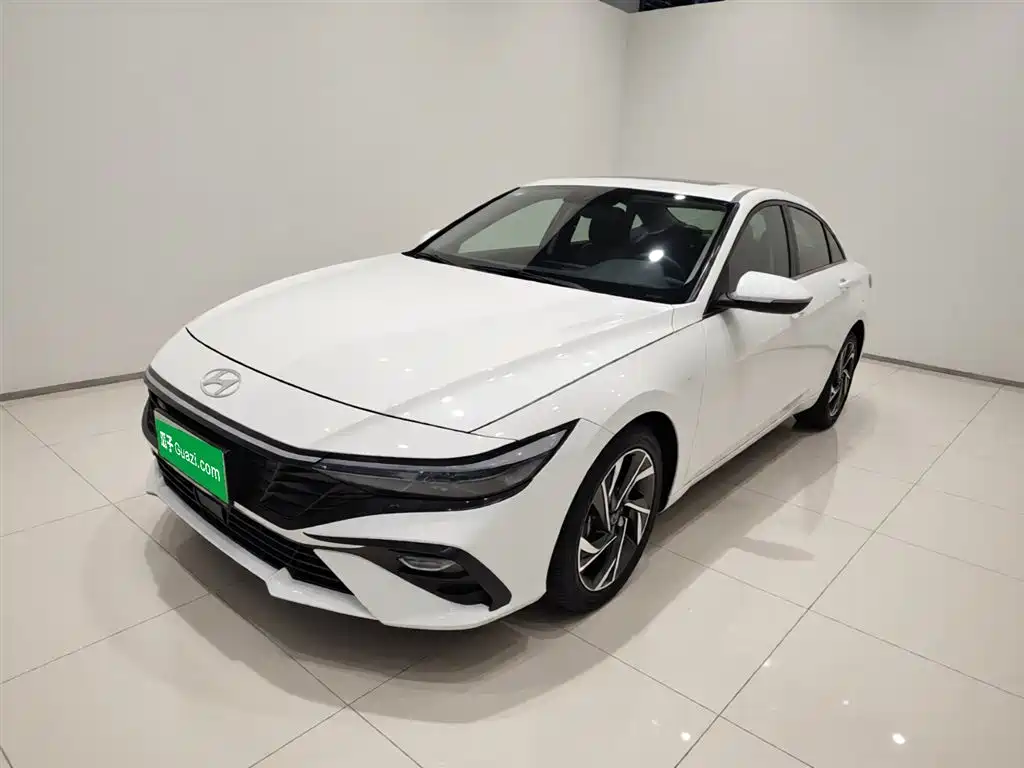 Hyundai Elantra 2023 1.5L CVT GLX Elite Edition