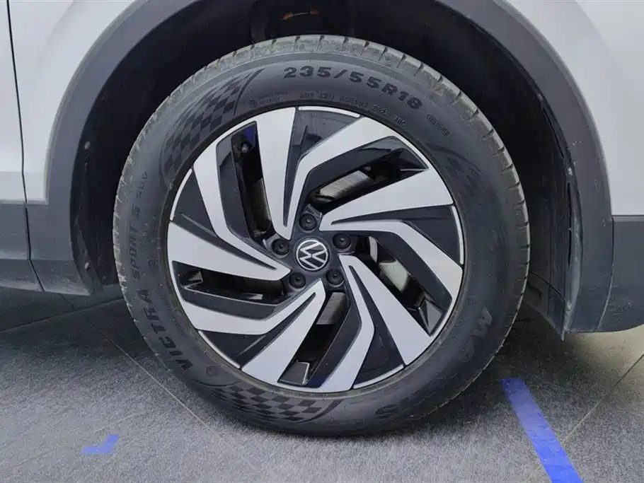 Volkswagen Tiguan L 2023 330TSI Auto 2WD Smart Edition фото 6