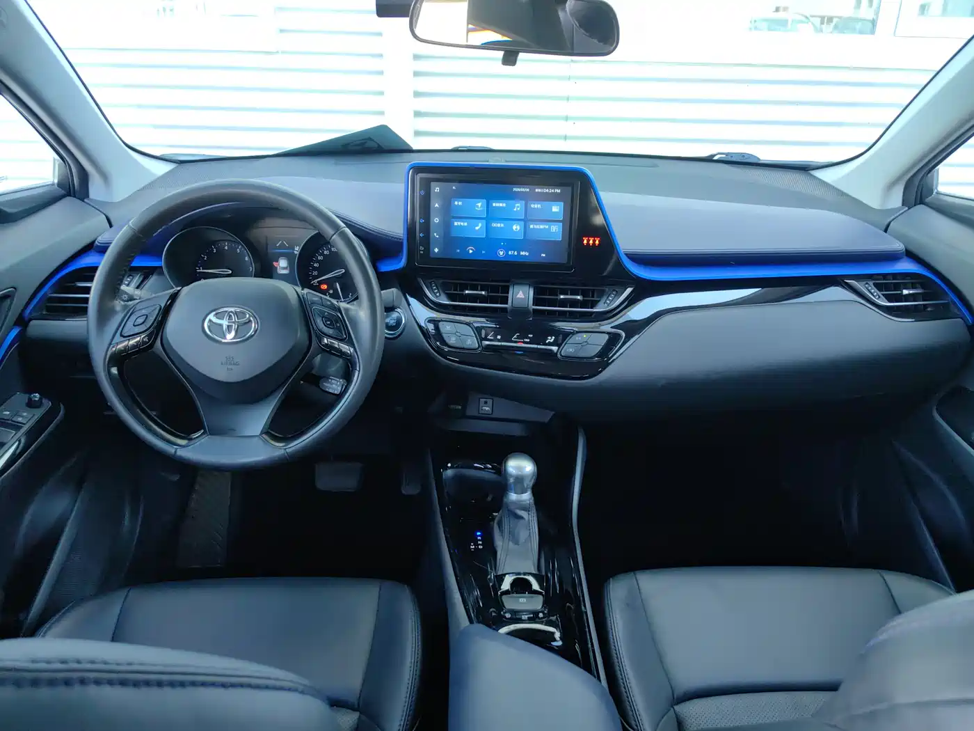 Toyota C-HR 2022 2.0L Leading Edition фото 7