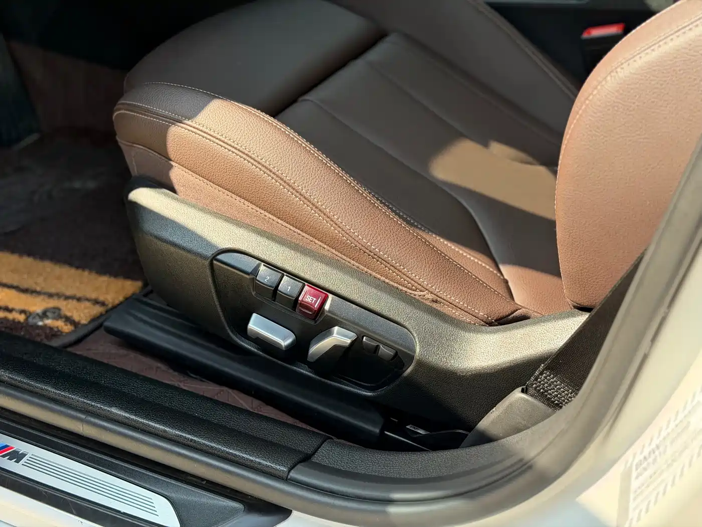 BMW 1 Series 2023 125i M Sport Shadow Edition фото 14