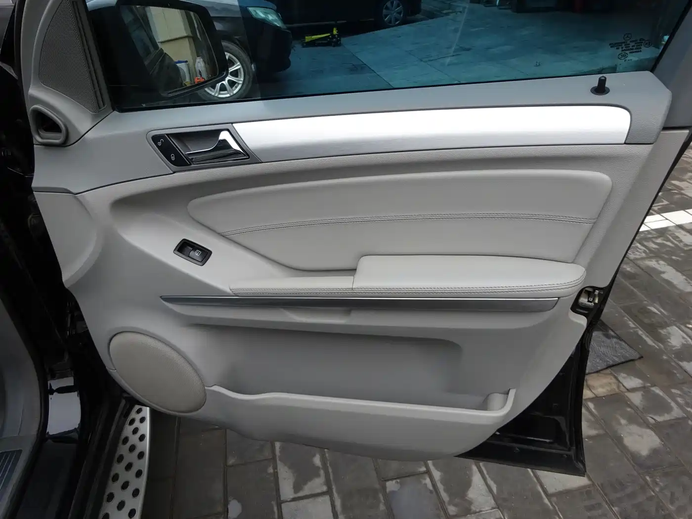 Mercedes-Benz M-Class 2010 ML 300 4MATIC фото 25