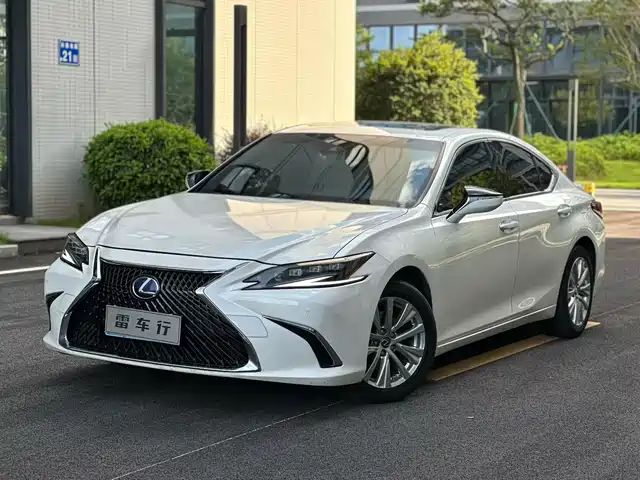 Lexus ES 300h, Совершенство, экокласс Китай V