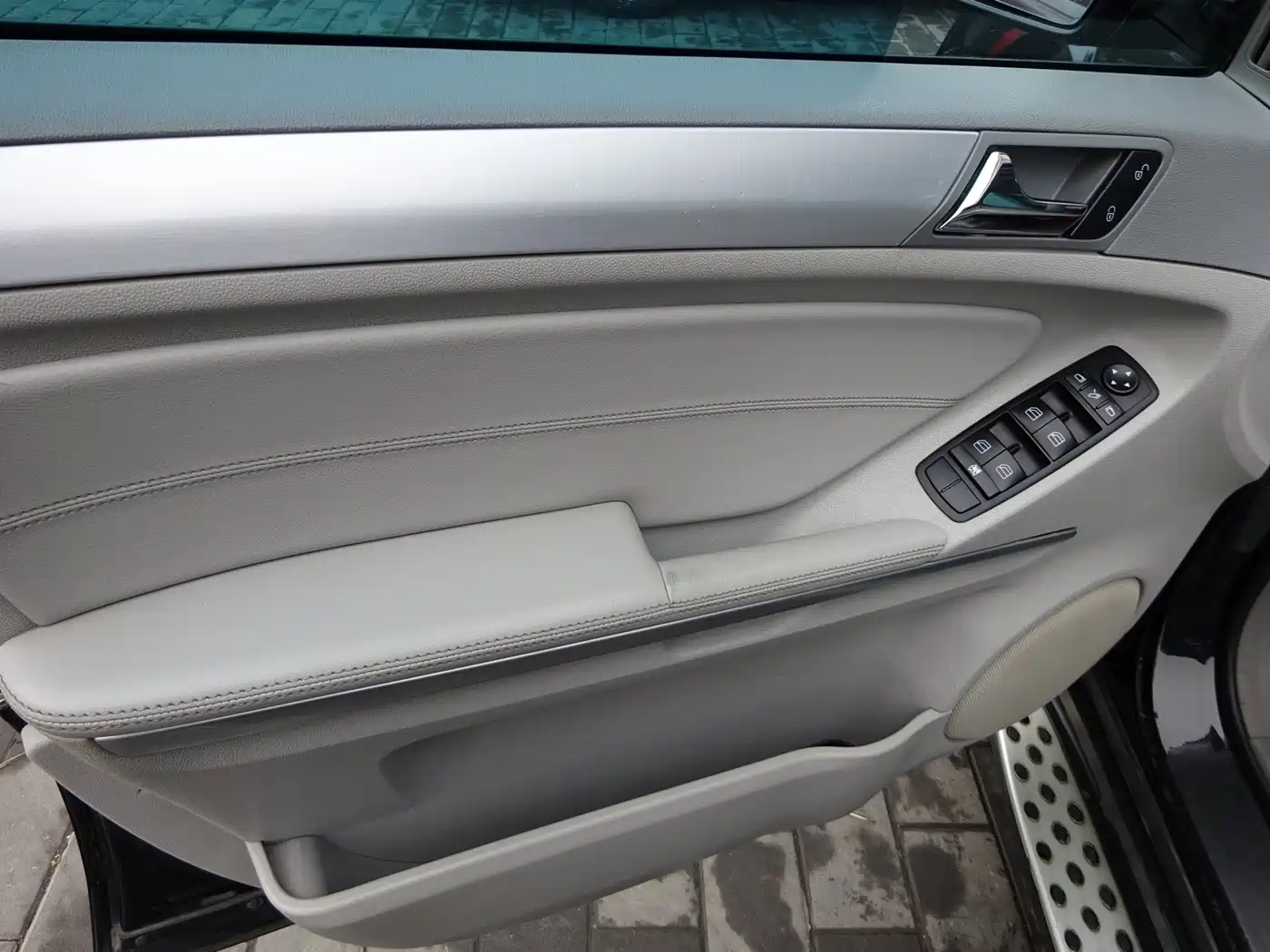 Mercedes-Benz M-Class 2010 ML 300 4MATIC фото 27