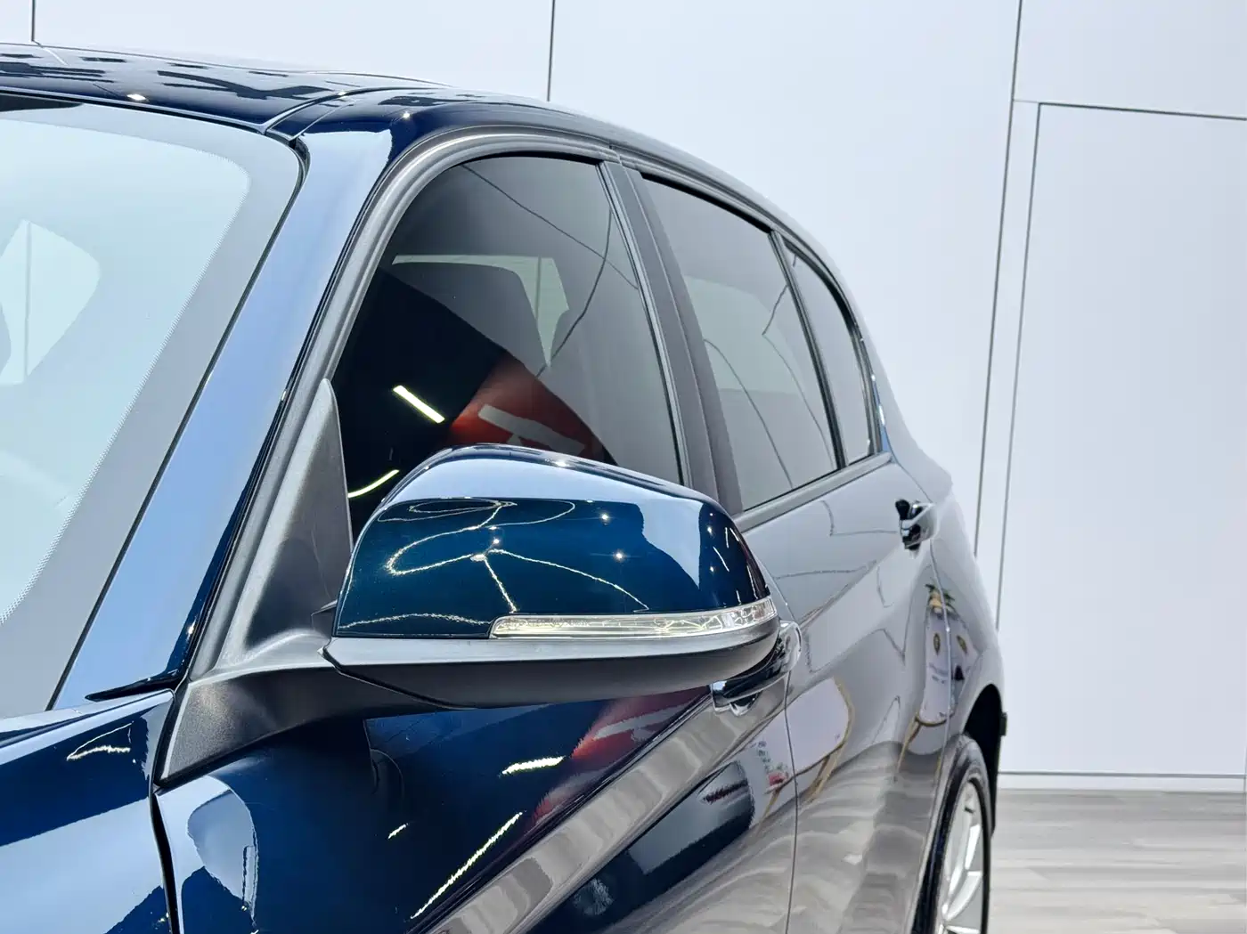 BMW 1 Series (Import) 2015 120i Leading фото 26