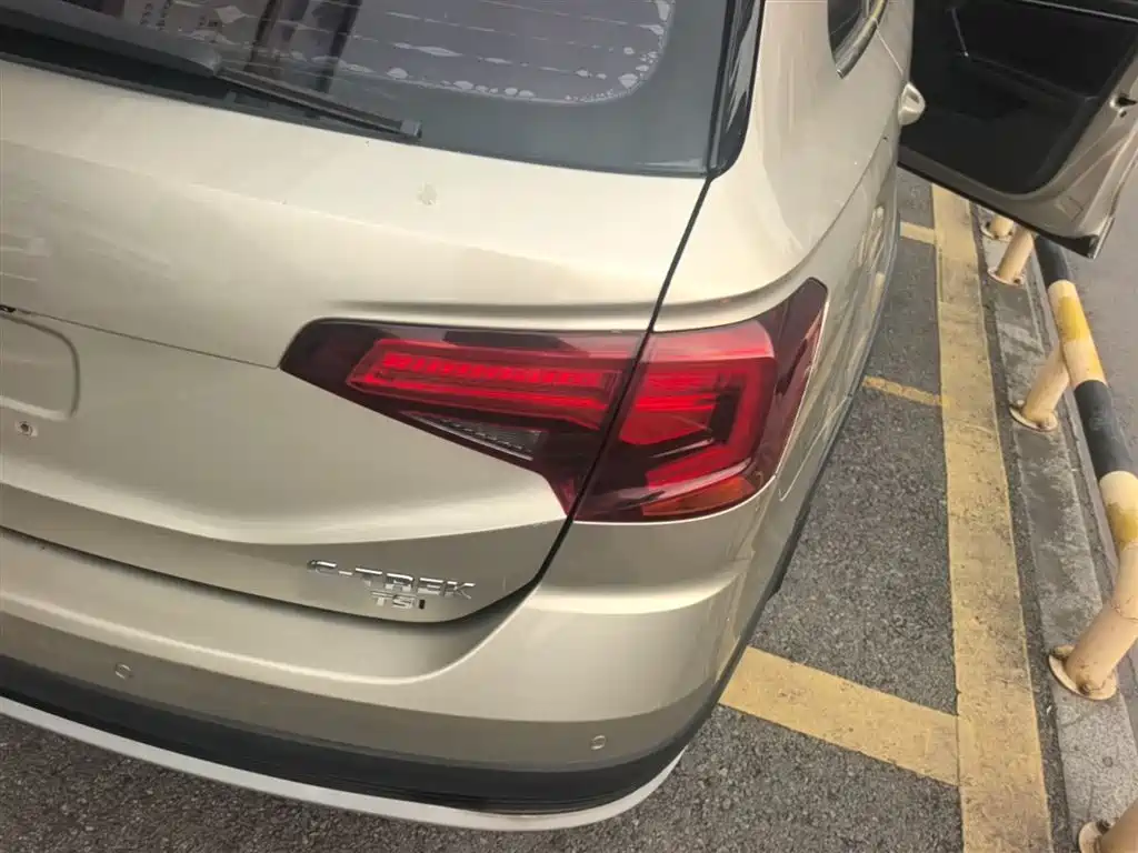 Volkswagen C-TREK 2017 1.6L Automatic Comfort фото 8