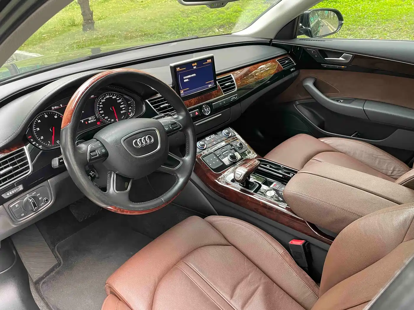 Audi A8 2013 A8L 30 FSI Comfort фото 8