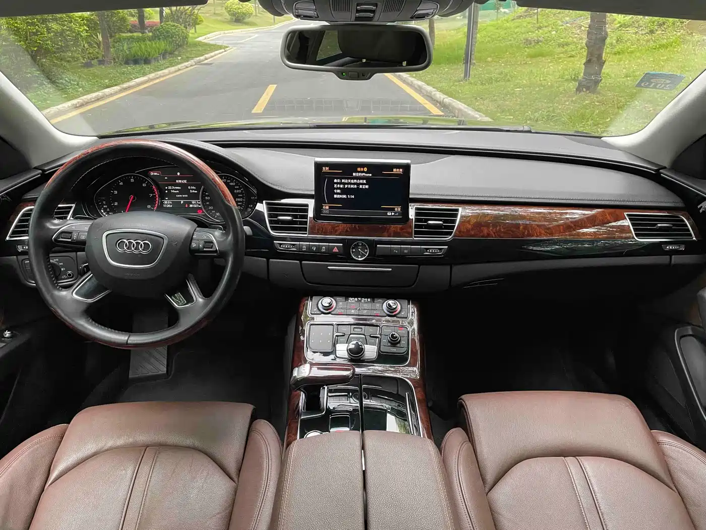 Audi A8 2013 A8L 30 FSI Comfort фото 15