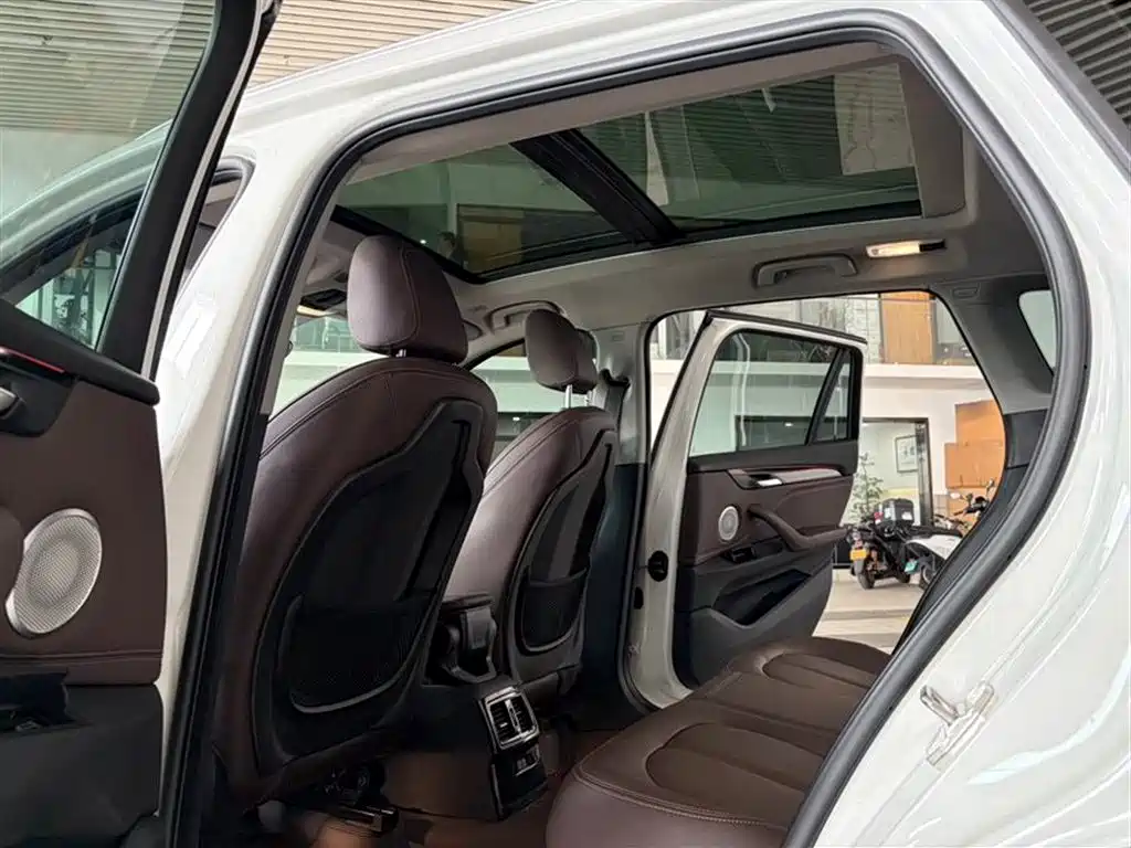 BMW X1 2022 sDrive20Li Premium фото 16