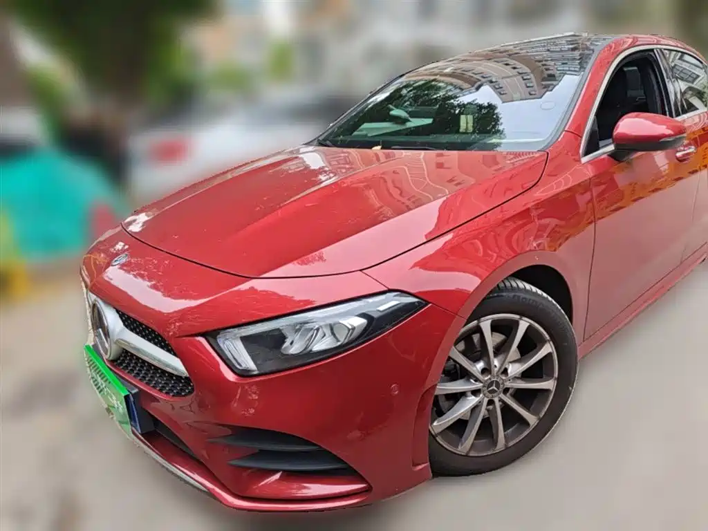 Mercedes-Benz A-Class 2019 Facelift A 200 L Sports Sedan фото 2