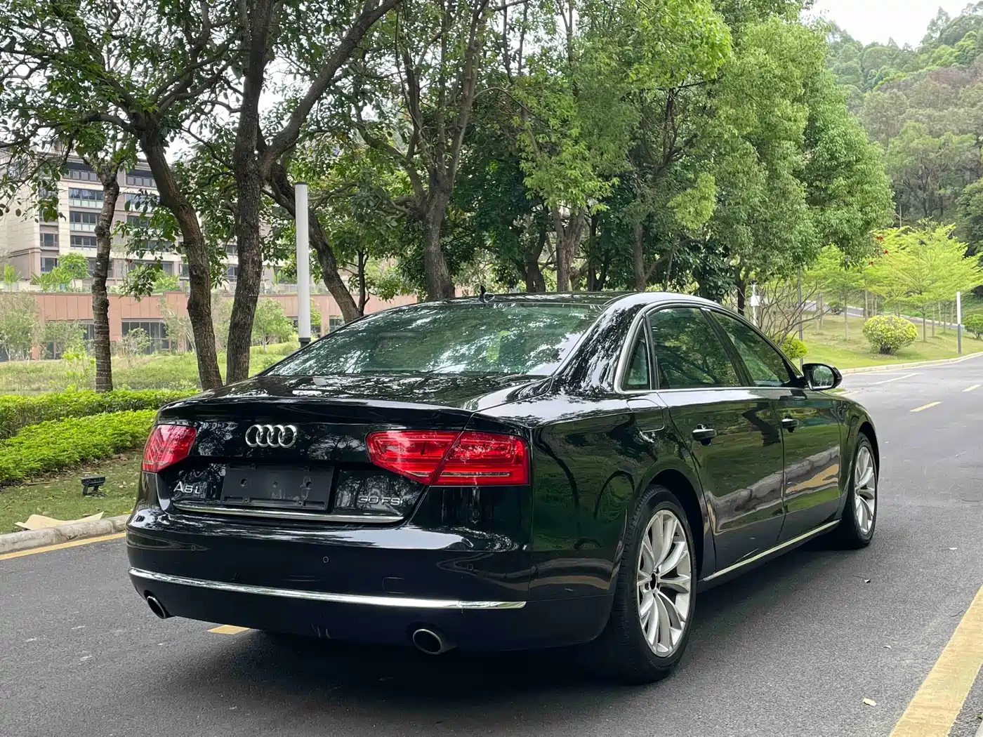 Audi A8 2013 A8L 30 FSI Comfort фото 7