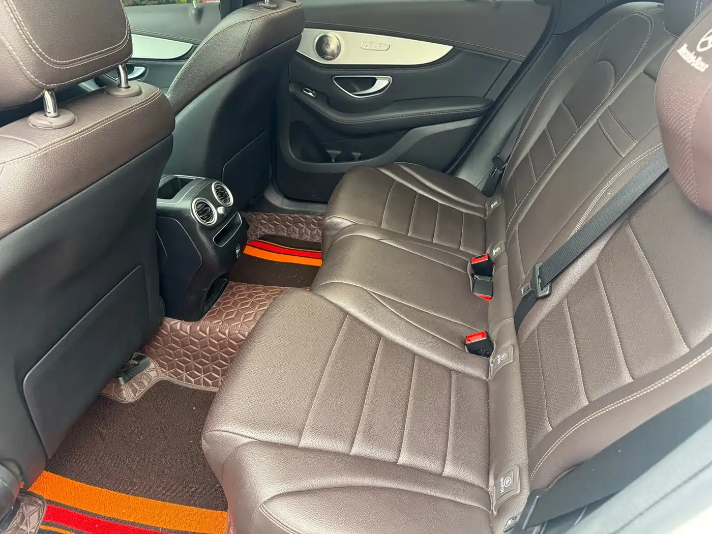 Mercedes-Benz GLC 2020 Facelift GLC 260 L 4MATIC Dynamic фото 16