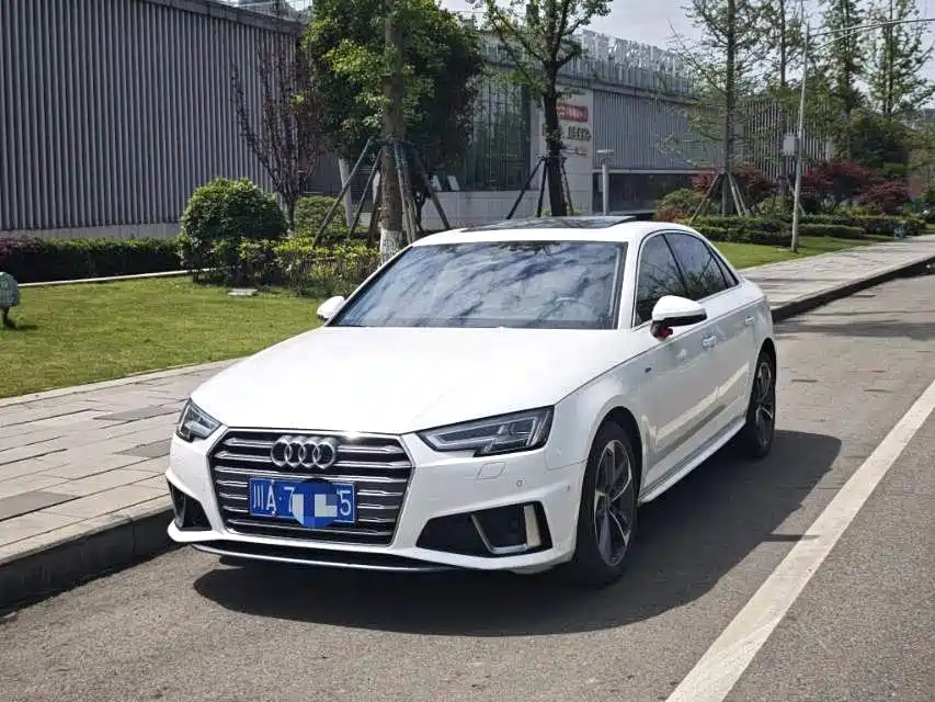 Audi A4L 2019 40 TFSI Sport (China V)