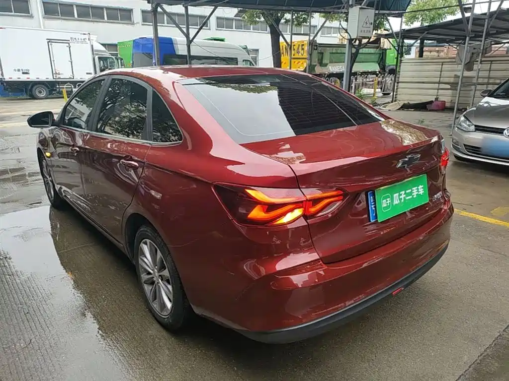 CHEVROLET CRUZE