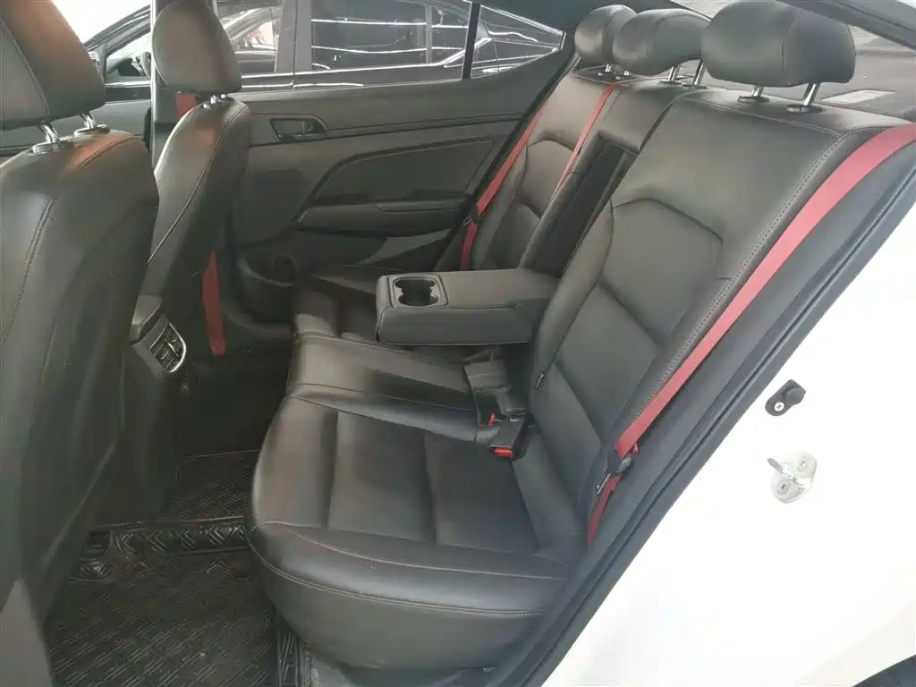 Hyundai Elantra 2019 1.4T Dual-clutch XuanDong·Vitality Type фото 13