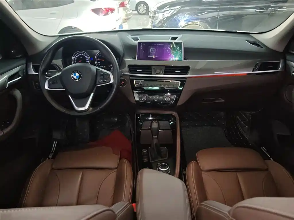 BMW X1 2019 xDrive20Li Premium Model фото 3