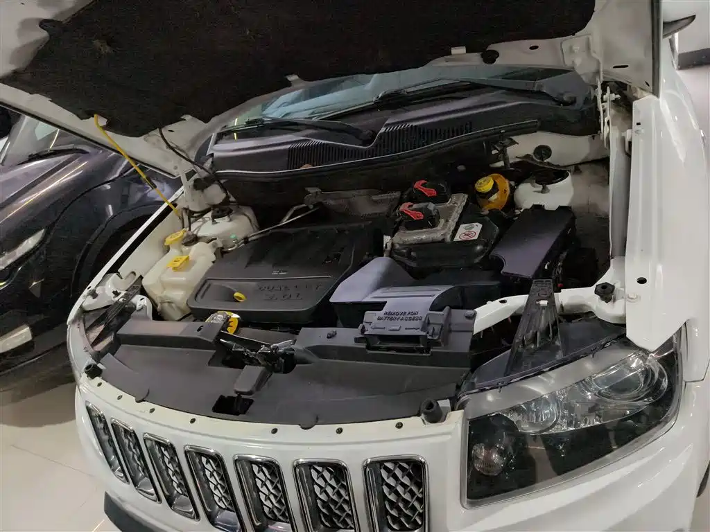 Jeep Compass (Import) 2015 2015 2.0L 2WD Luxury