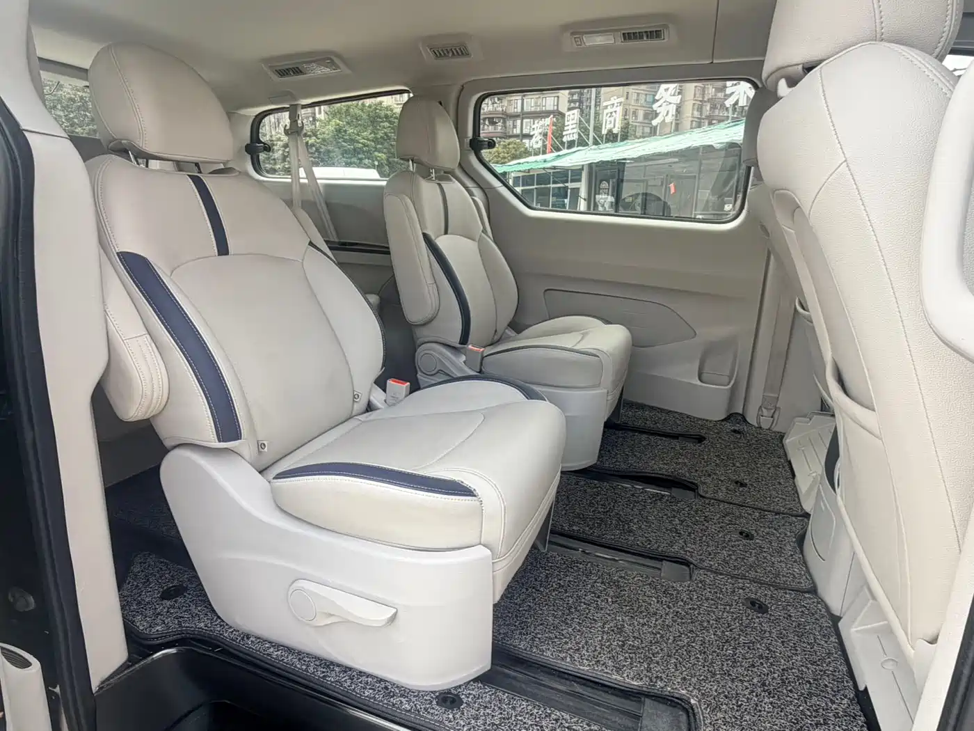 SAIC Maxus Maxus G10 2021 2.0T Automatic Smart Edition Gasoline 7-Seater фото 11