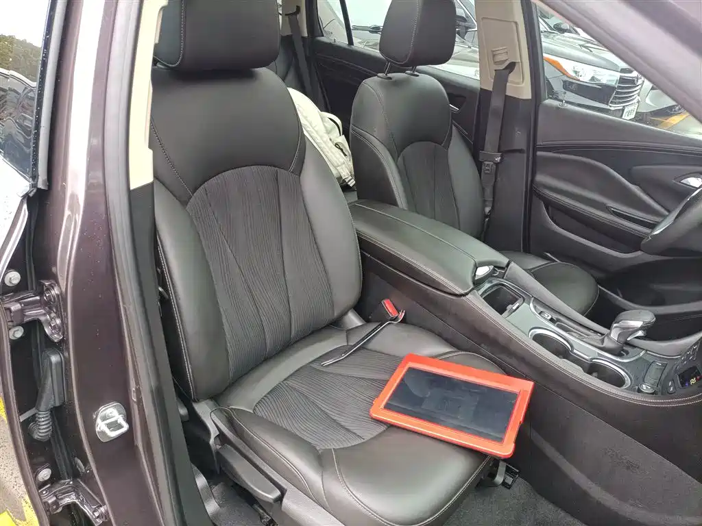 Buick Envision Plus 2017 20T FWD Premium фото 20