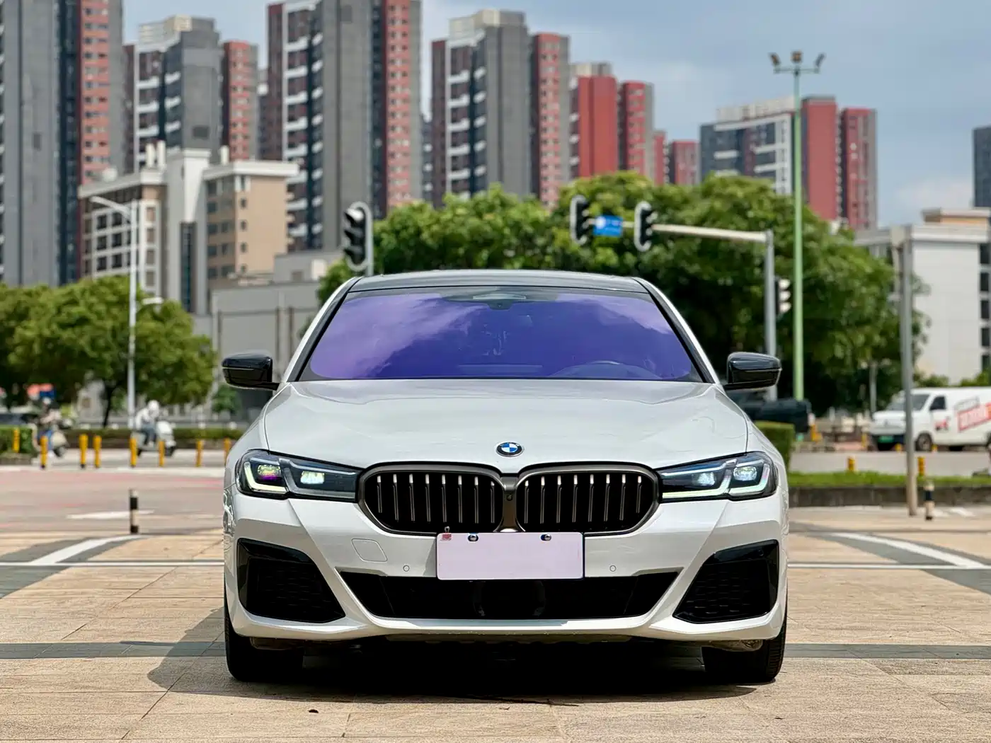 BMW 5 Series 2022 530Li Executive M Sport Package фото 2
