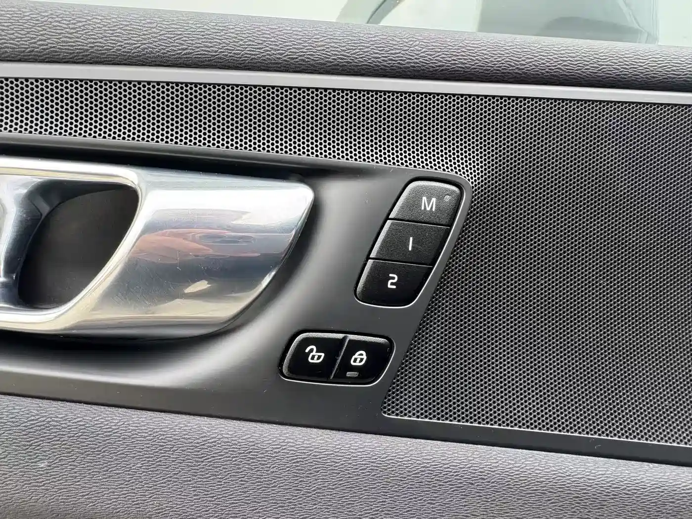 Фото 31 - Volvo XC60