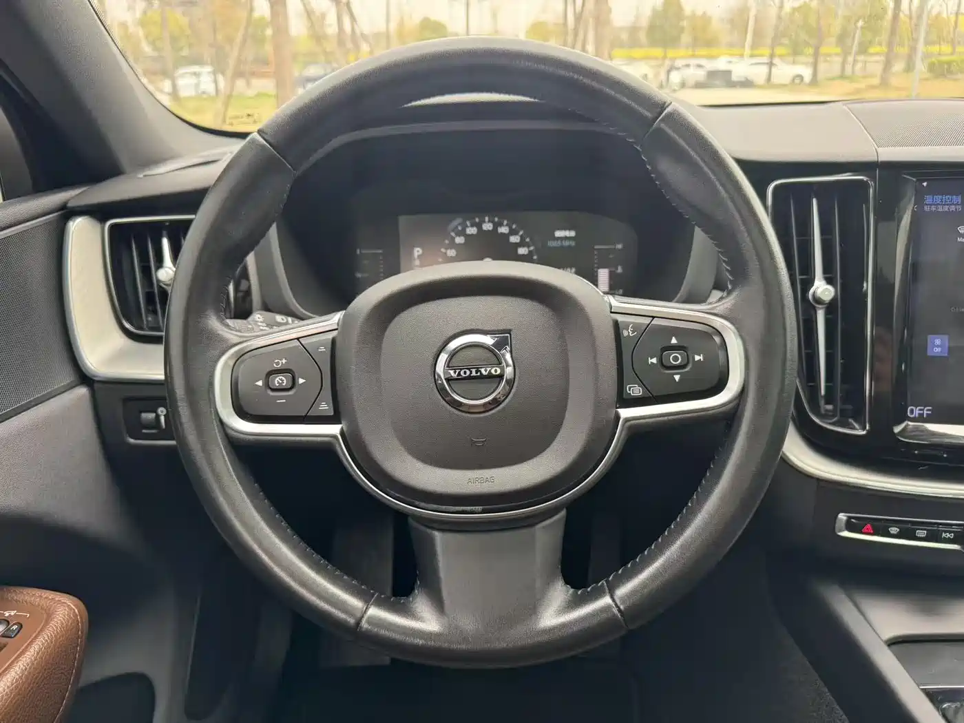 Фото 41 - Volvo XC60