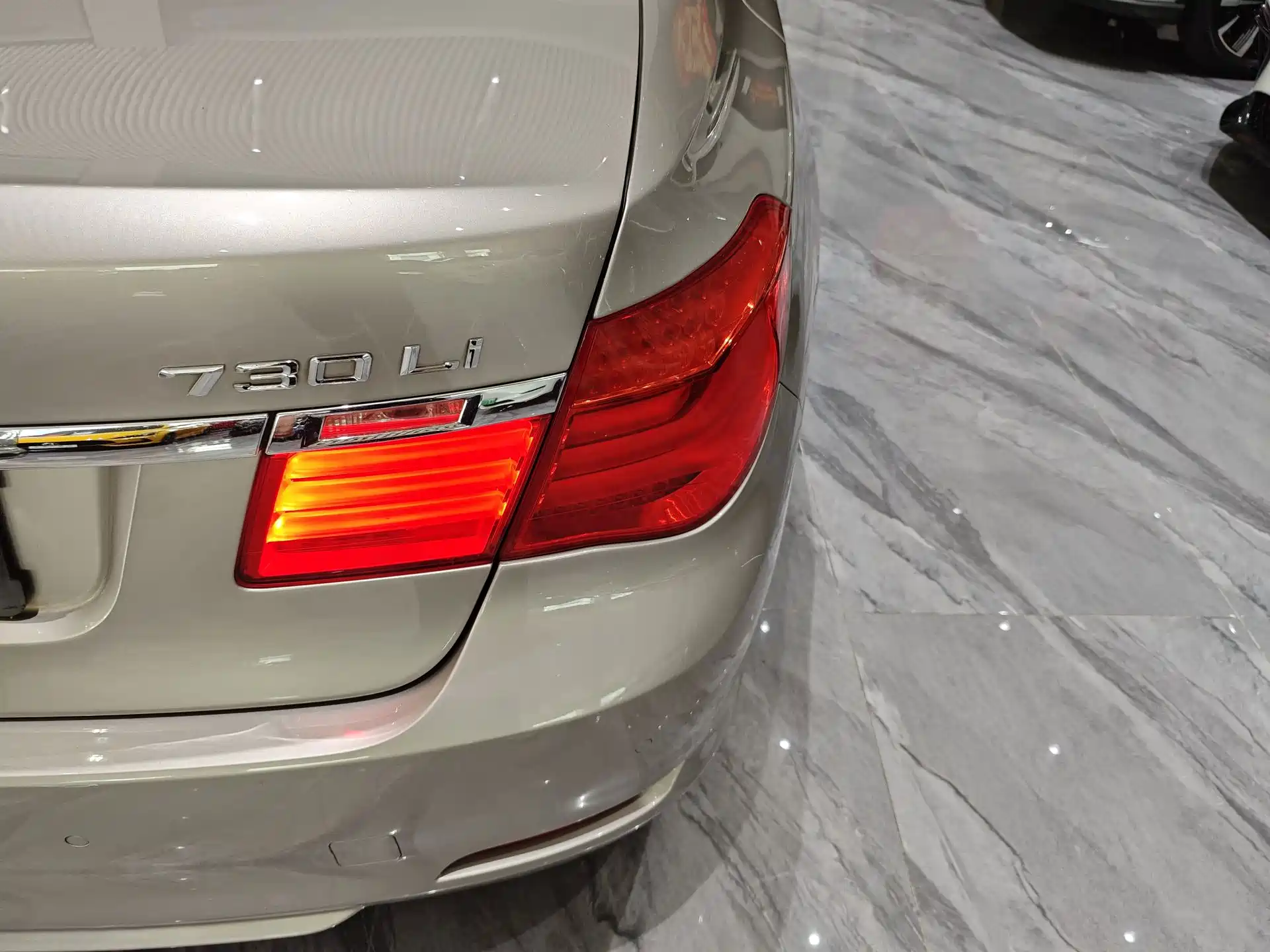 Фото 10 - BMW 7 Series