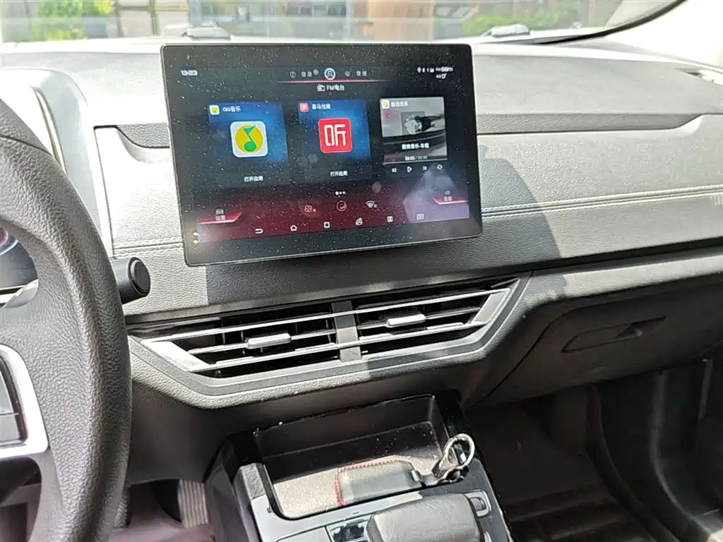 BYD Yuan New Energy 2019 EV360 Smart Connect Edition фото 12
