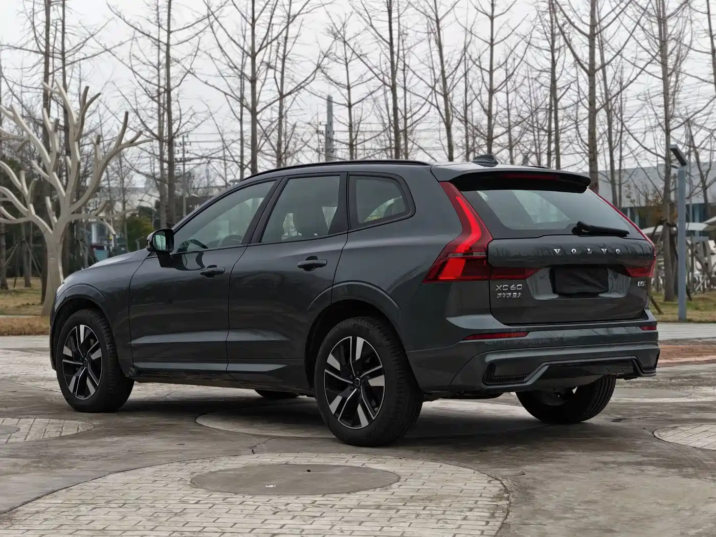 Volvo XC60 2026 B5 AWD Zhiyuan Sport Edition фото 8