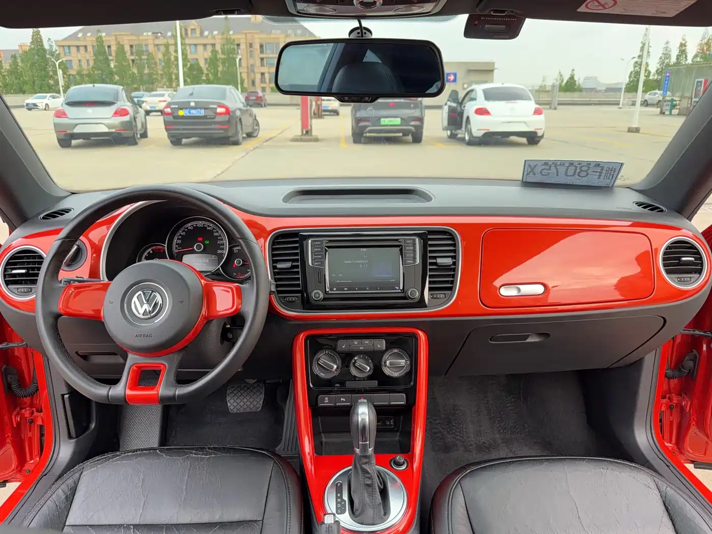 Volkswagen Beetle 2017 180TSI Style фото 9