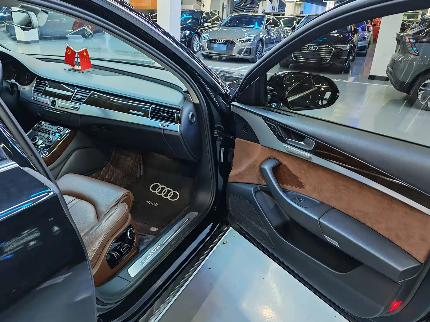 Audi A8 2017 A8L 45 TFSI quattro Comfort фото 16