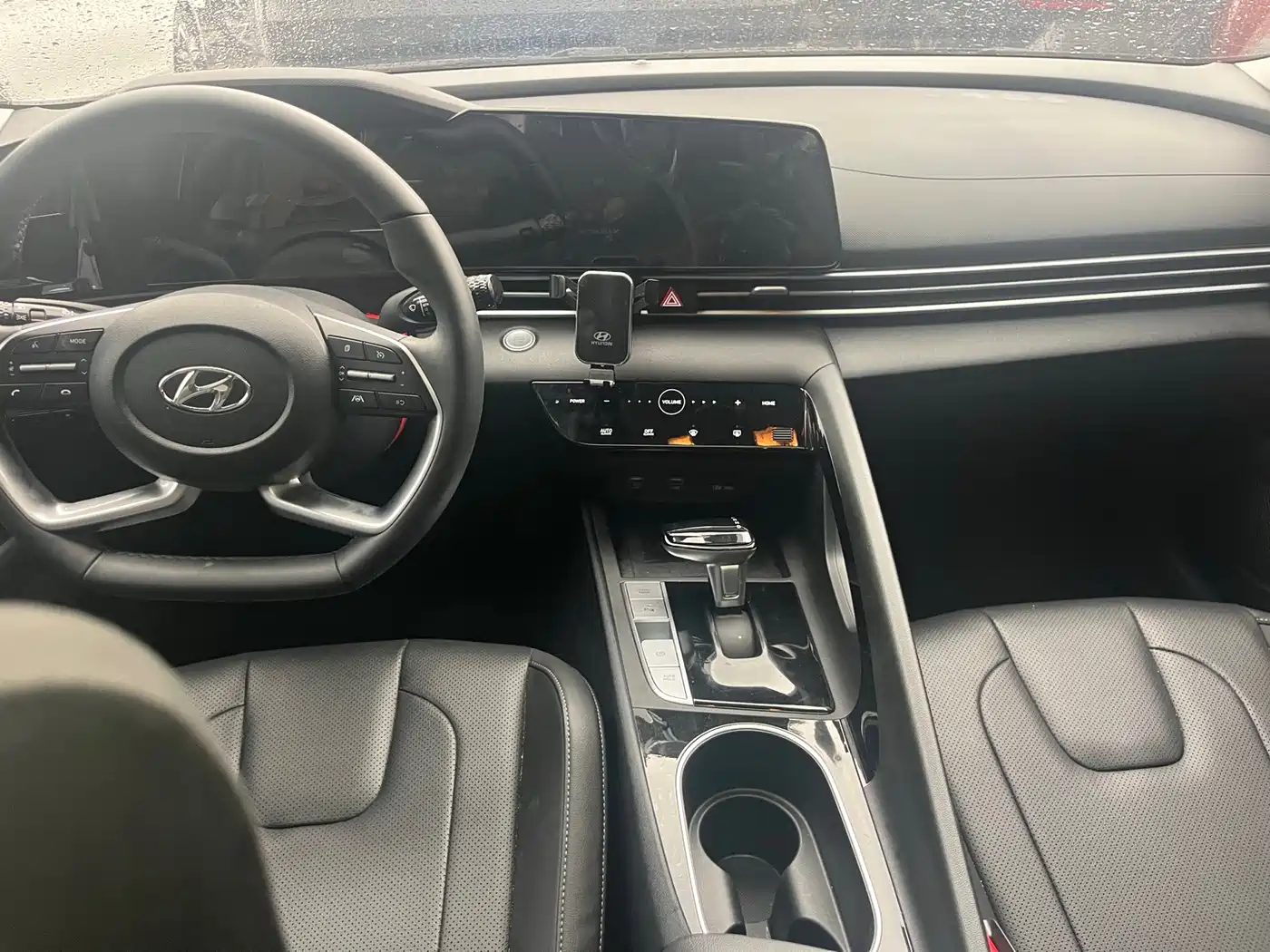 Hyundai Elantra 2022 1.5L CVT GLX Elite Edition фото 4