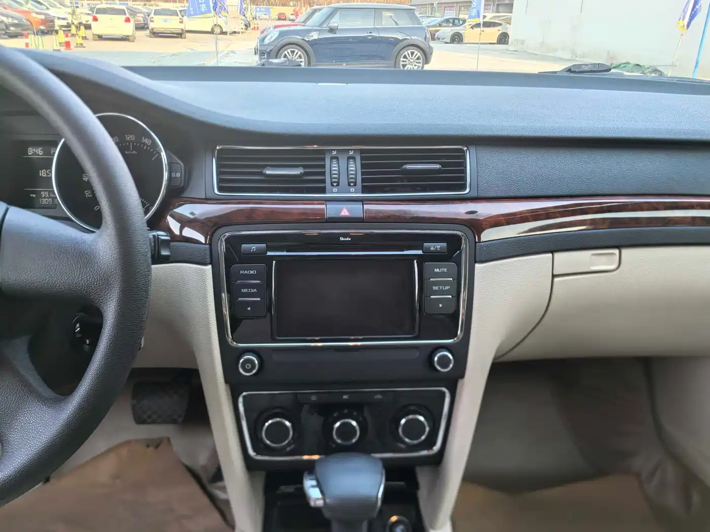 Škoda Superb 2009 1.8TSI Automatic Elegance фото 11