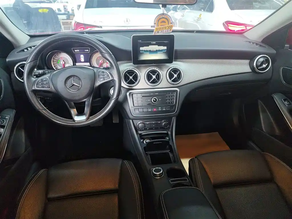 Mercedes-Benz GLA 2016 GLA 200 Fashion фото 9