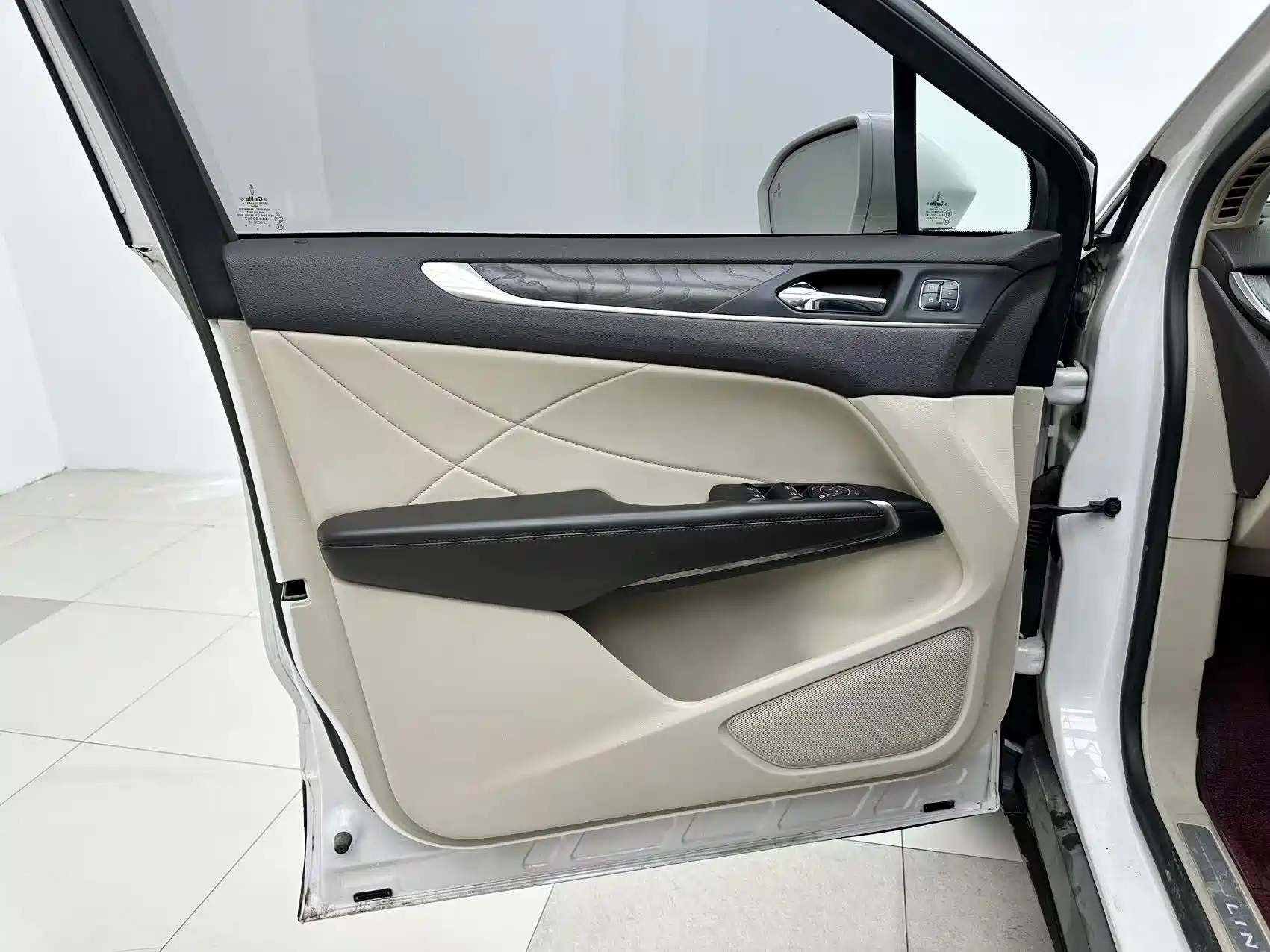 Photo 14 - Lincoln MKC