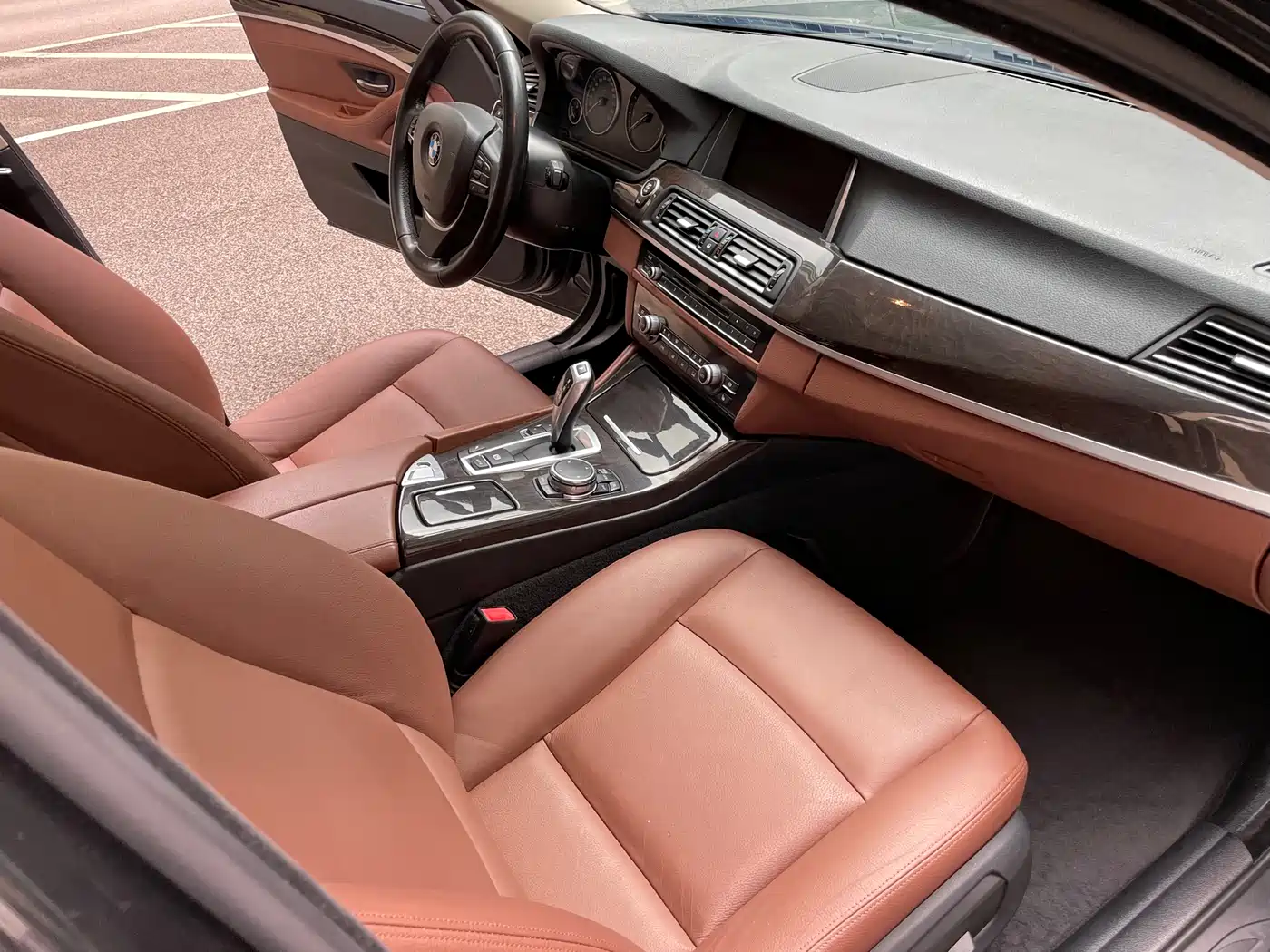 BMW 5 Series 2014 528Li Leading Edition фото 14