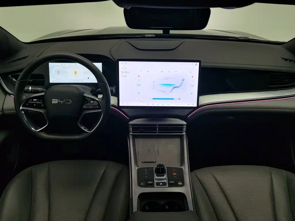 BYD Seal 2024 2024 Glory Edition DM-i 1.5L 121km Luxury