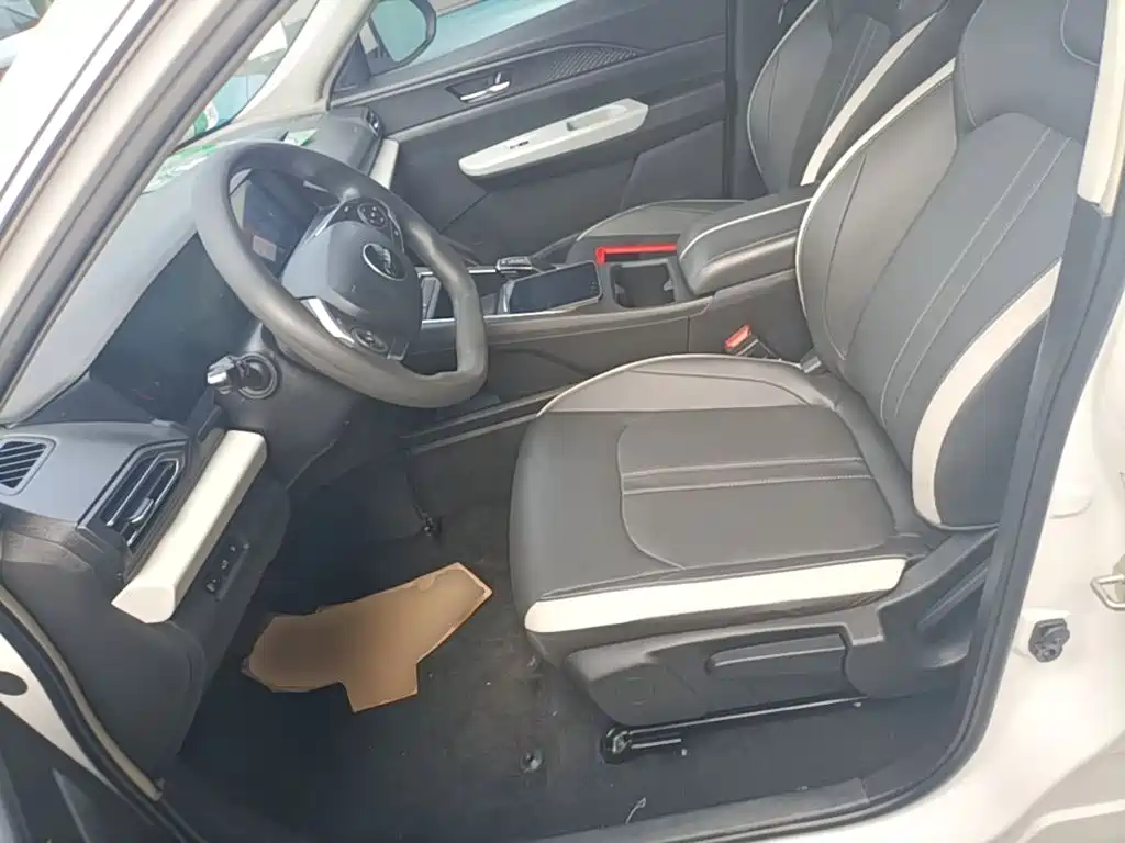 Dongfeng Aeolus Dongfeng Fengshen E70 2023 2023 400H Battery Swap Taxi Version