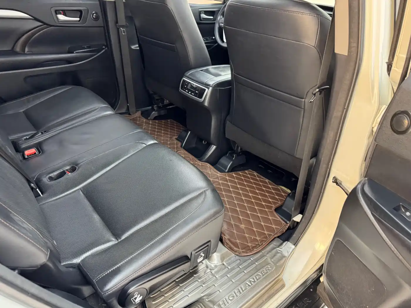 Toyota Highlander 2015 2.0T AWD Luxury Edition 7-seater фото 15
