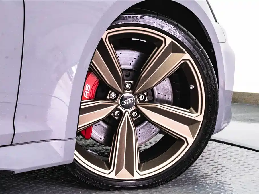 Audi RS 5 2023 Model RS 5 2.9T Sportback Dark Gold Edition фото 27