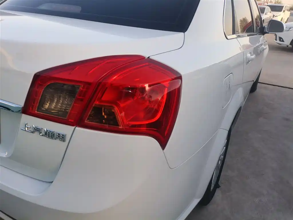 Buick Excelle 2015 1.5L Automatic Classic фото 8