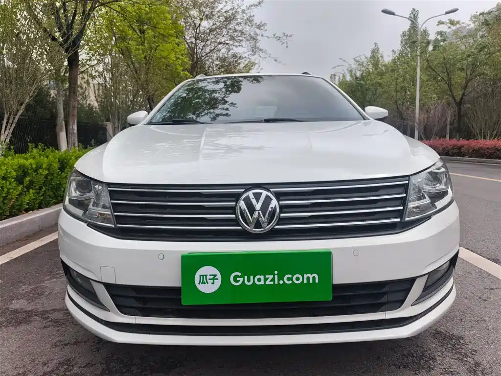 Volkswagen Lavida Tour 2017 230TSI DSG Comfort Edition фото 3