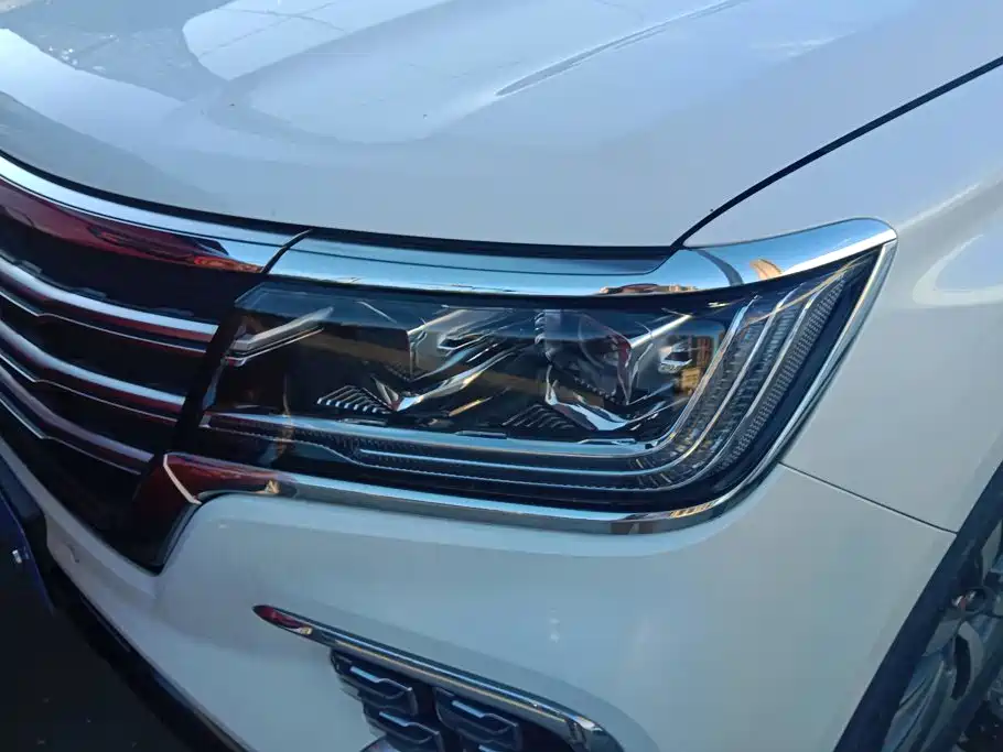 2023 Roewe RX8